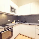 Leonart Living 11 Апартаменты *